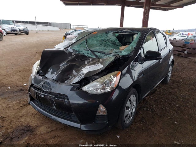 JTDKDTB38E1572540 Toyota Prius C Three
