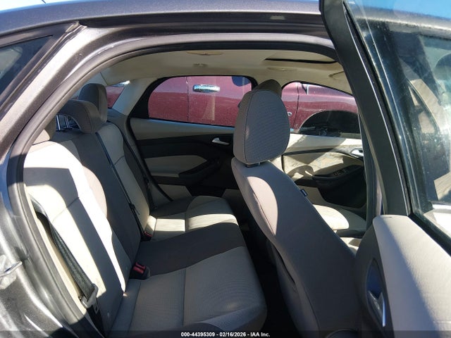 Ford FOCUS SE 2014 1FADP3F2XEL221883 Image 8