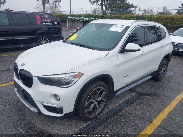 2017 BMW X1 WBXHU7C32H5H37274 Photo 1