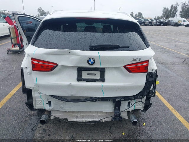 2017 BMW X1 WBXHU7C32H5H37274 Photo 5