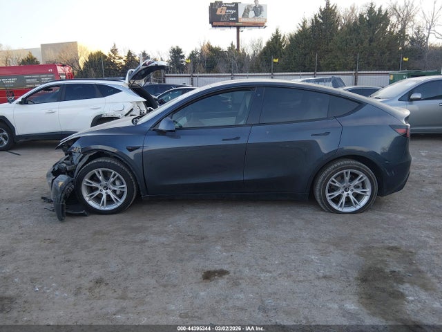 44395344 :رقم المزاد ، 5YJYGDEE6MF063296 vin ، 2021 Tesla Model Y Long Range Dual Motor All-wheel Drive مزاد بيع