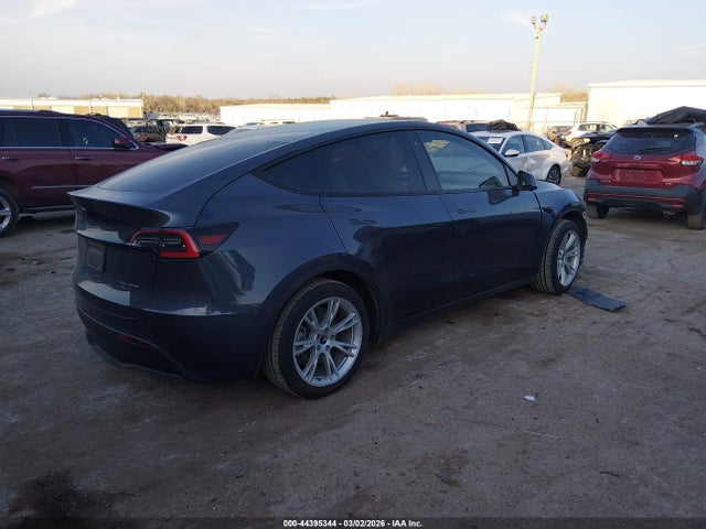 44395344 :رقم المزاد ، 5YJYGDEE6MF063296 vin ، 2021 Tesla Model Y Long Range Dual Motor All-wheel Drive مزاد بيع