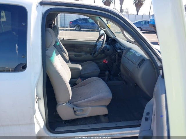 44395382 :رقم المزاد ، 5TEWN72N22Z082412 vin ، 2002 Toyota Tacoma Base V6 مزاد بيع