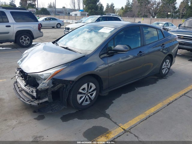 JTDKBRFU1H3045590 Toyota Prius Two