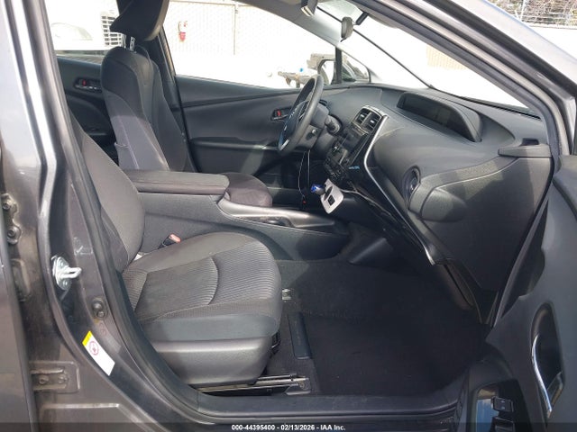 JTDKBRFU1H3045590 Toyota Prius Two