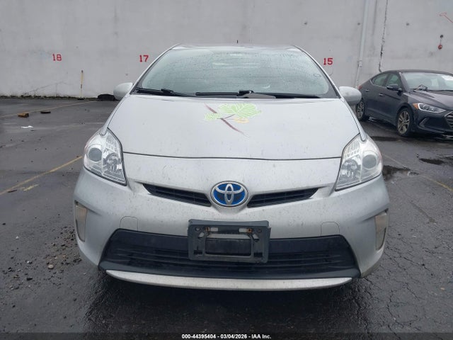 JTDKN3DU3F1945729 Toyota Prius Two