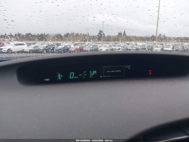 JTDKN3DU3F1945729 Toyota Prius Two