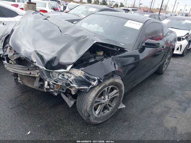 Ford Mustang V6 Premium 2014 1ZVBP8AM6E5259605 Image 2