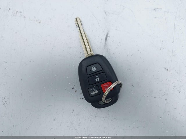 5YFBURHE2FP181232 Toyota Corolla Le Plus
