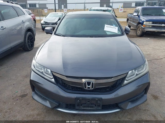 Продажа на аукционе авто 2017 Honda Accord Ex-l, vin: 1HGCT1B88HA009582, номер лота: 44395572
