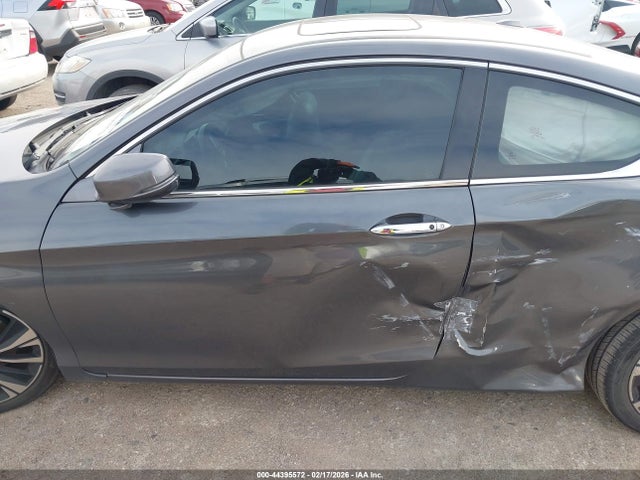 Продажа на аукционе авто 2017 Honda Accord Ex-l, vin: 1HGCT1B88HA009582, номер лота: 44395572