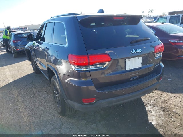 44395580 :رقم المزاد ، 1C4RJEAG3HC678779 vin ، 2017 Jeep Grand Cherokee Laredo 4x2 مزاد بيع