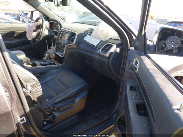 44395580 :رقم المزاد ، 1C4RJEAG3HC678779 vin ، 2017 Jeep Grand Cherokee Laredo 4x2 مزاد بيع