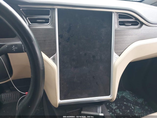 2016 Tesla Model X 60d/70d/75d/90d/p100d მანქანა იყიდება აუქციონზე, vin: 5YJXCBE2XGF008744, აუქციონის ნომერი: 44395583