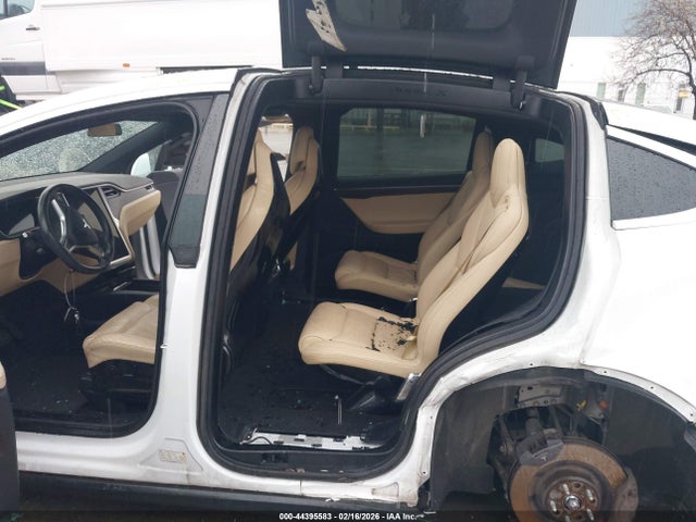 2016 Tesla Model X 60d/70d/75d/90d/p100d მანქანა იყიდება აუქციონზე, vin: 5YJXCBE2XGF008744, აუქციონის ნომერი: 44395583