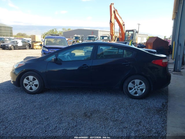 KNAFK4A60F5421241 KIA FORTE LX