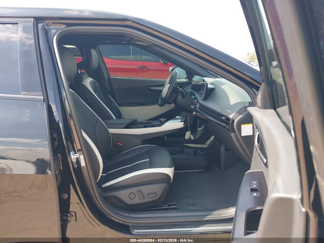 2025 KIA EV6 5XYC44JA1SG010064 Photo 4
