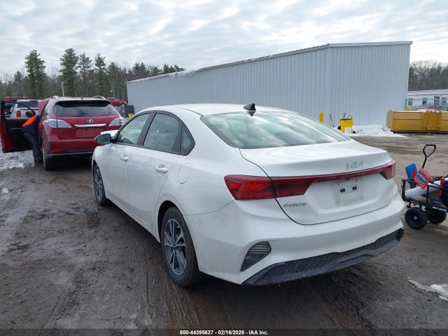 3KPF24AD3PE545432 KIA Forte Lxs
