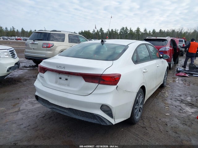 3KPF24AD3PE545432 KIA Forte Lxs