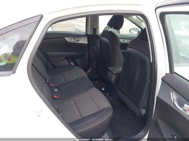 3KPF24AD3PE545432 KIA Forte Lxs