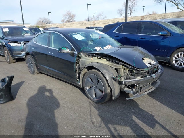 2018 TESLA MODEL 3 5YJ3E1EA7JF057014 Photo 0