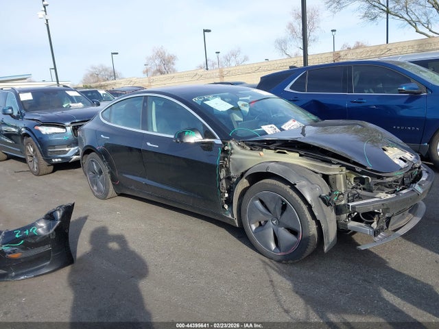 Tesla Model 3 Long Range/mid Range 2018 5YJ3E1EA7JF057014 Image 14