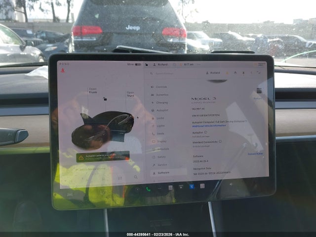 Tesla Model 3 Long Range/mid Range 2018 5YJ3E1EA7JF057014 Image 19