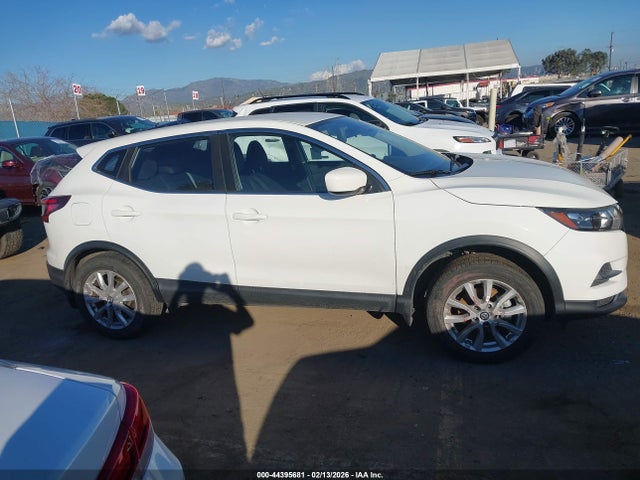JN1BJ1AVXMW315917 Nissan Rogue Sport S Fwd Xtronic Cvt