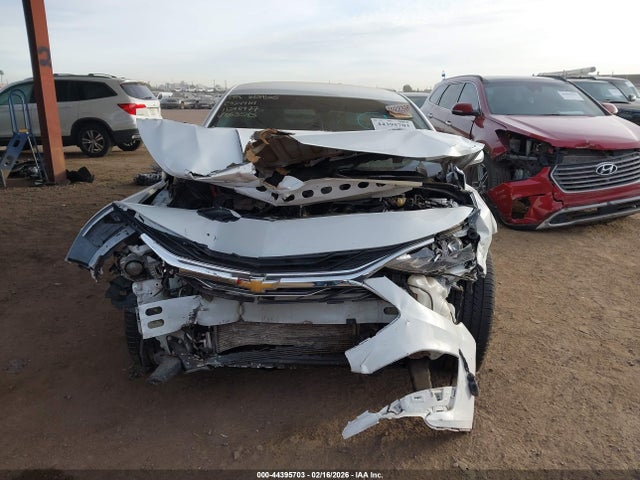 1G1ZD5ST9MF063545 Chevrolet Malibu Fwd Lt