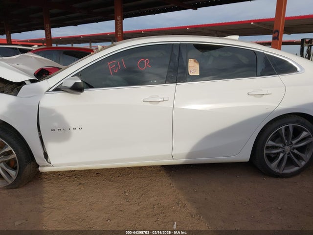1G1ZD5ST9MF063545 Chevrolet Malibu Fwd Lt