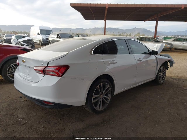 1G1ZD5ST9MF063545 Chevrolet Malibu Fwd Lt