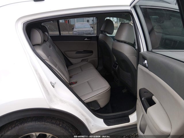 KNDPNCAC8H7246128 KIA Sportage Ex