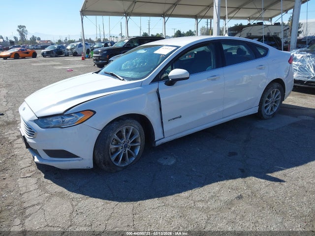 Ford Fusion Hybrid Se 2017 3FA6P0LU5HR386159 Image 2