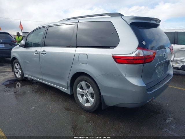 5TDKZ3DC2KS001493 Toyota Sienna Le 8 Passenger
