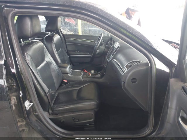 44395754 :رقم المزاد ، 2C3CCAAG0GH161643 vin ، 2016 Chrysler 300 Limited مزاد بيع