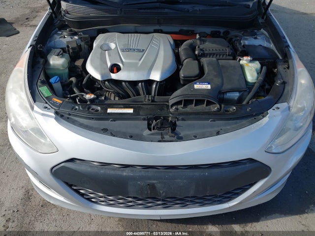 Hyundai Sonata Hybrid Limited 2015 KMHEC4A44FA132201 Image 10