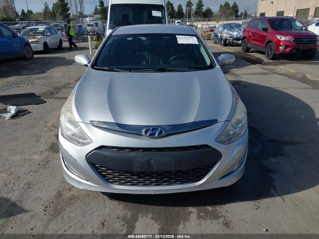 Hyundai Sonata Hybrid Limited 2015 KMHEC4A44FA132201 Image 12