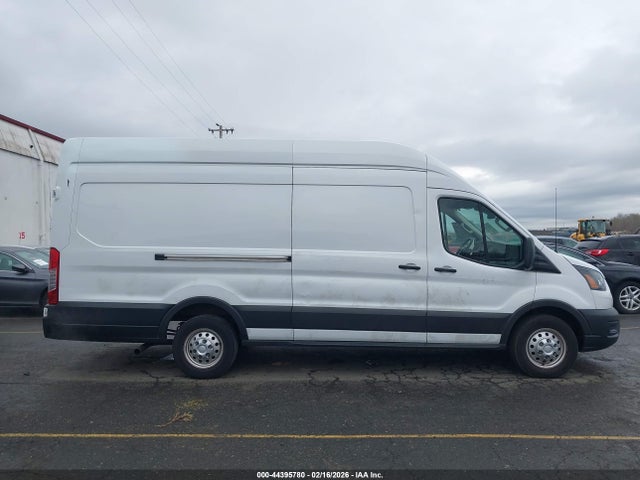 1FTBR3U81NKA64169 Ford Transit-250 Cargo Van