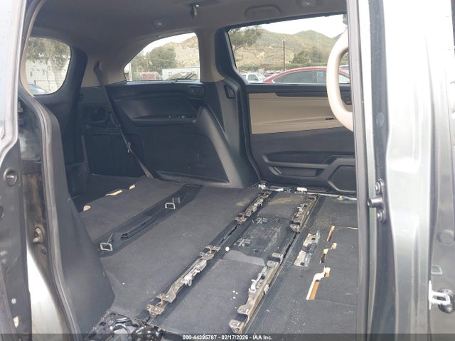 5FNRL6H88JB037456 Honda Odyssey Touring