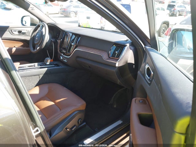 2022 VOLVO XC60 RECHARGE PLUG-IN HYBRID YV4H60DZ0N1054004 Photo 4