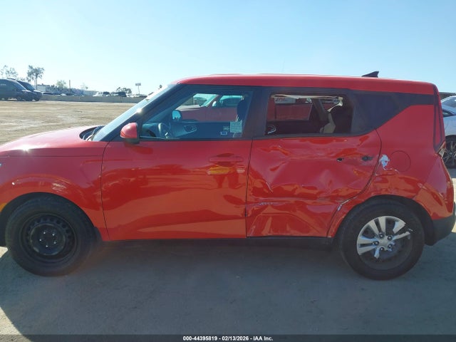 KNDJ23AU2L7073836 KIA SOUL LX