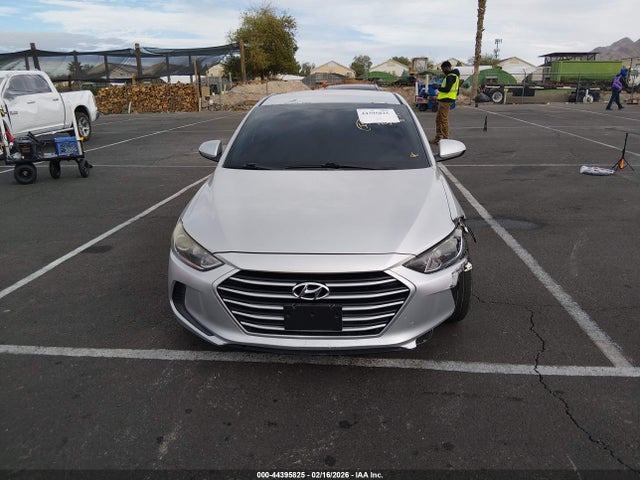 Hyundai ELANTRA SE 2017 5NPD74LF0HH093203 Image 13