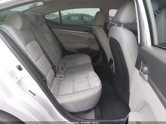 Hyundai ELANTRA SE 2017 5NPD74LF0HH093203 Image 8