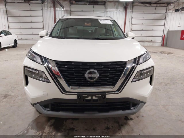 44395833 :رقم المزاد ، 5N1BT3BB2PC936089 vin ، 2023 Nissan Rogue Sv Intelligent Awd مزاد بيع