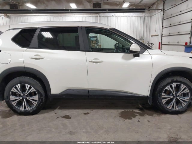 44395833 :رقم المزاد ، 5N1BT3BB2PC936089 vin ، 2023 Nissan Rogue Sv Intelligent Awd مزاد بيع