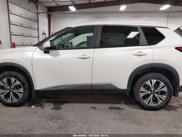 44395833 :رقم المزاد ، 5N1BT3BB2PC936089 vin ، 2023 Nissan Rogue Sv Intelligent Awd مزاد بيع