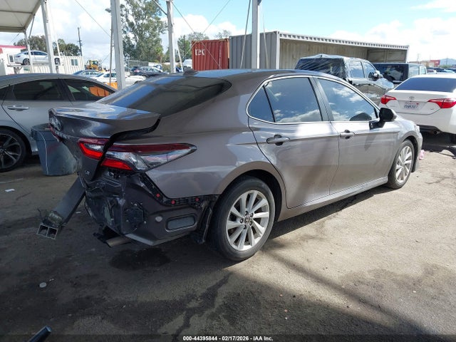 Toyota CAMRY LE 2022 4T1R11AK3NU659440 Image 4