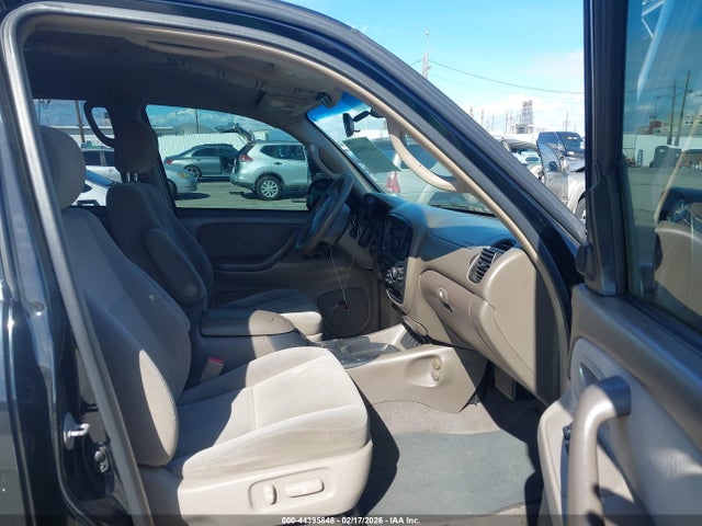 2005 Toyota Sequoia Sr5 V8 მანქანა იყიდება აუქციონზე, vin: 5TDZT34A25S249052, აუქციონის ნომერი: 44395848
