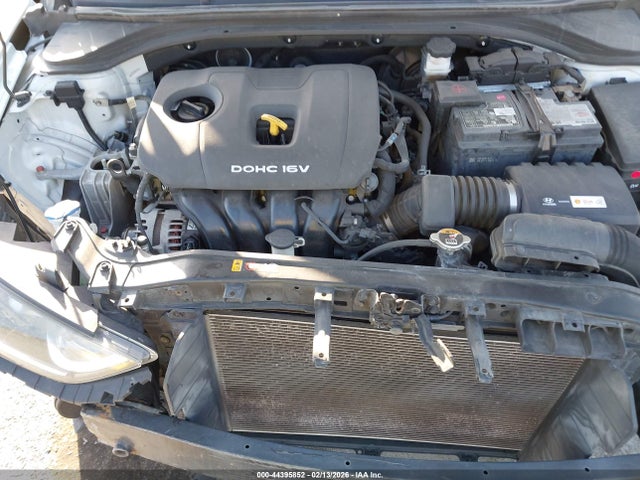 KMHD74LF0HU083109 Hyundai ELANTRA SE