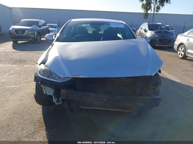 KMHD74LF0HU083109 Hyundai ELANTRA SE